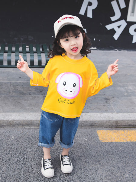童装品牌2019春夏T恤长袖韩版卡通小猪后背字母印花