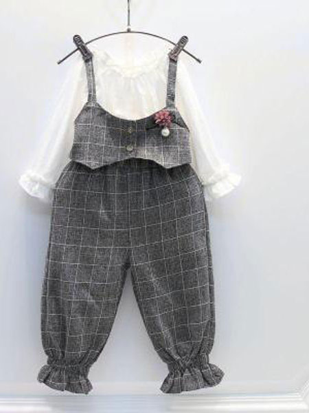童装品牌2019春夏花边领打底衫+背带裤两件休闲套装