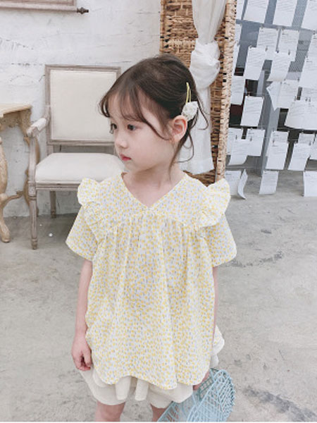 米多家M do+童装品牌2019春夏中小女童V领圆点短袖上衣