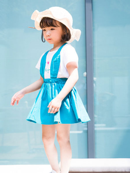 童装品牌2019春夏蓝色T恤背带裙套装