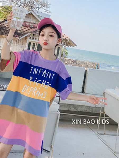童装品牌2019春夏中长款彩色条纹短袖T恤