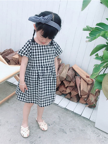 童装品牌2019春夏格子纯棉连衣裙