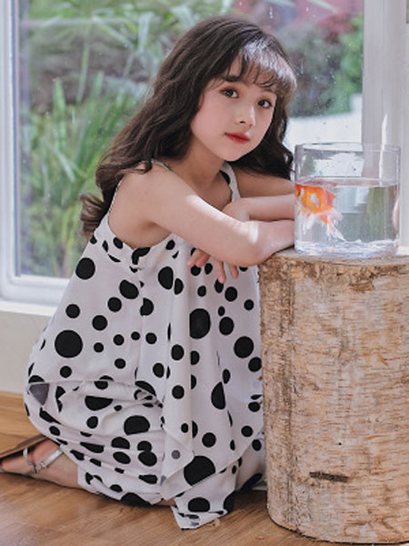 童装品牌2019春夏韩版黑白大小圆点套装