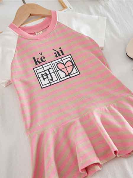 童装品牌2019春夏条纹印花个性字母印花短袖连衣裙
