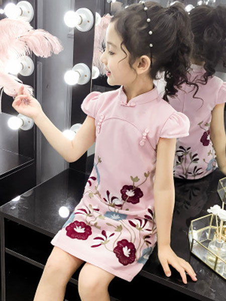 童装品牌2019春夏中国风花朵绣花旗袍