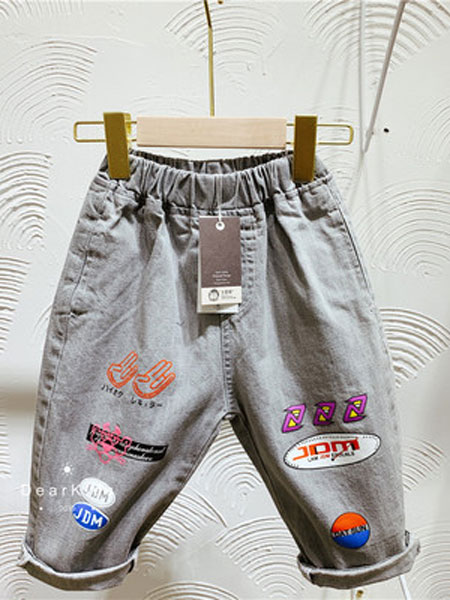 童装品牌2019春夏卡通裤腿牛仔裤