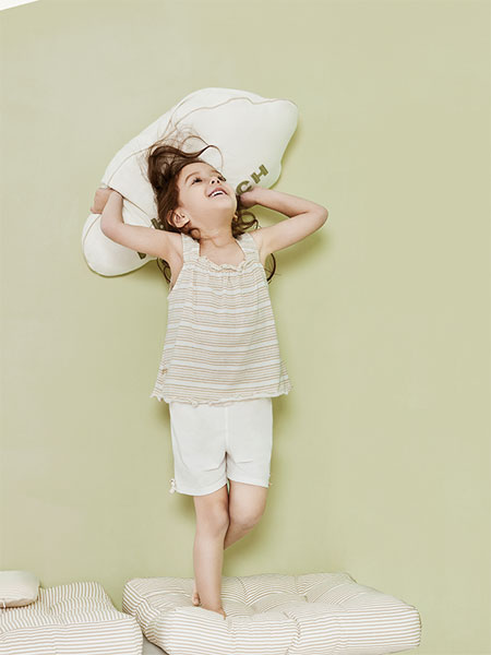 绿典彩棉童装品牌     回归自然的和谐之美