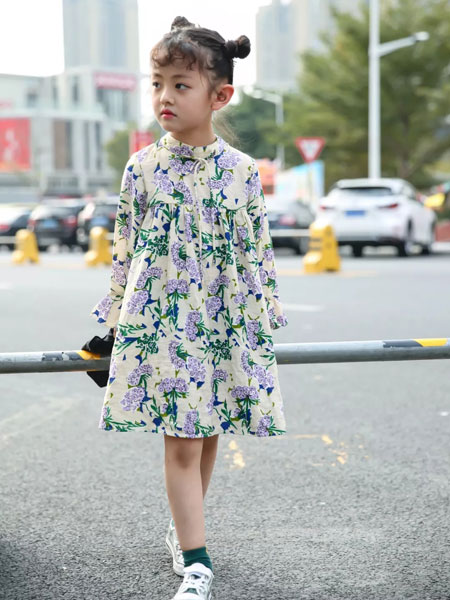 童装品牌2019春夏时尚印花连衣裙