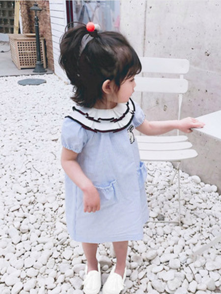 童装品牌2019春夏新款泡泡袖娃娃版型连衣裙