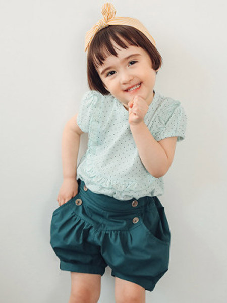 阿琳童装品牌2019春夏新款韩版棉质舒适花边无袖T恤短裤两件套