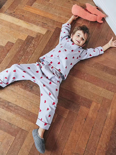 Orcite童装品牌2019秋季纯棉圆领小草莓七分袖睡衣睡裤套装