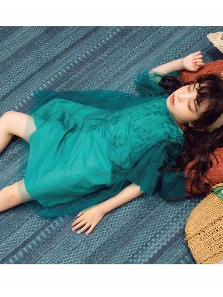 卡拉美Karamel童装品牌2020春夏拼接网纱连衣裙
