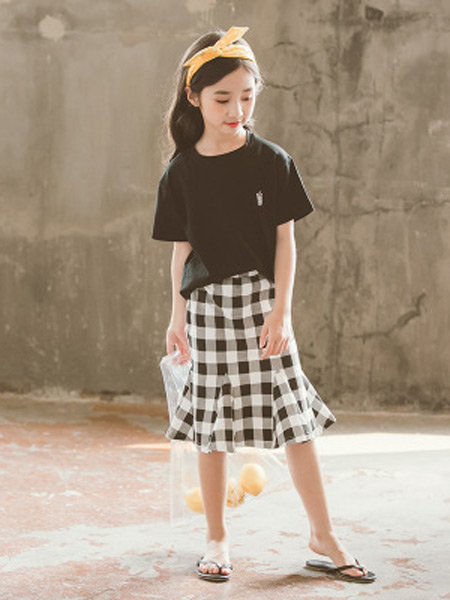 奥迈丽童装品牌2019春夏新款韩版棉鱼尾裙短袖两件套