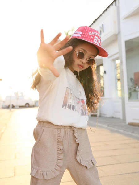 拉斐贝贝童装品牌2019秋季洋气时髦中大童韩版短袖两件套潮