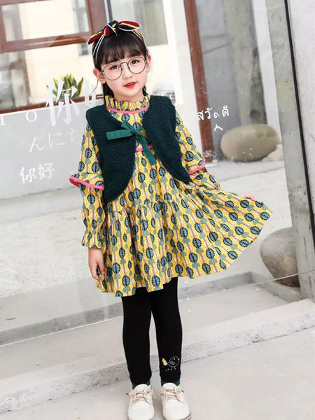 棉来啦童装品牌2019秋韩国儿童三角领口裙子宝宝 印花连衣裙