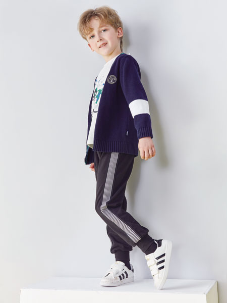 小鲨诺拉童装品牌2019秋冬新款洋气针织开衫棒球服两件套潮