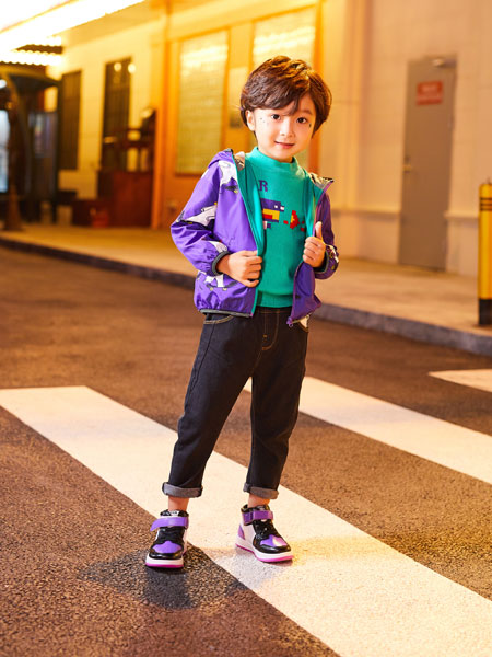 卡儿菲特童装品牌2019秋冬紫色印花外套