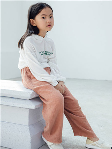 starroom童装品牌2019春夏字母印花上衣休闲裤