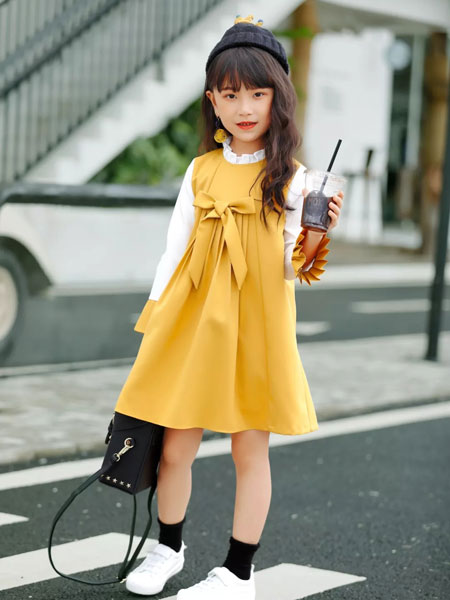 美可儿童装品牌2019秋冬黄色裙子