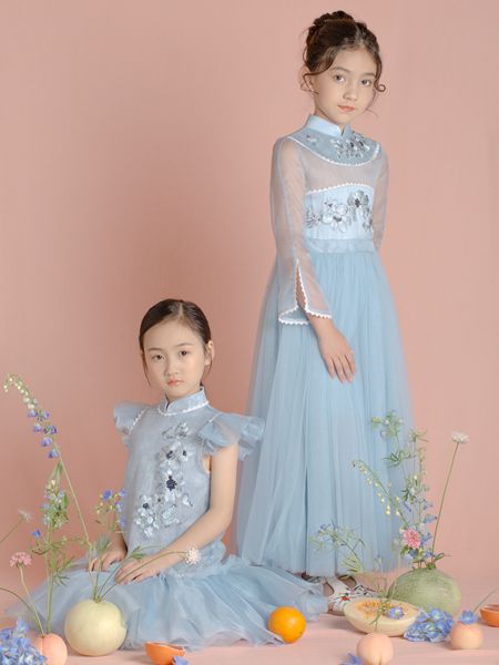 贝的屋童装品牌2019秋冬蓝色裙子