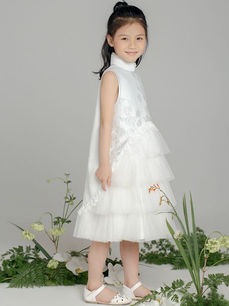 贝的屋童装品牌2019秋冬白色公主裙子