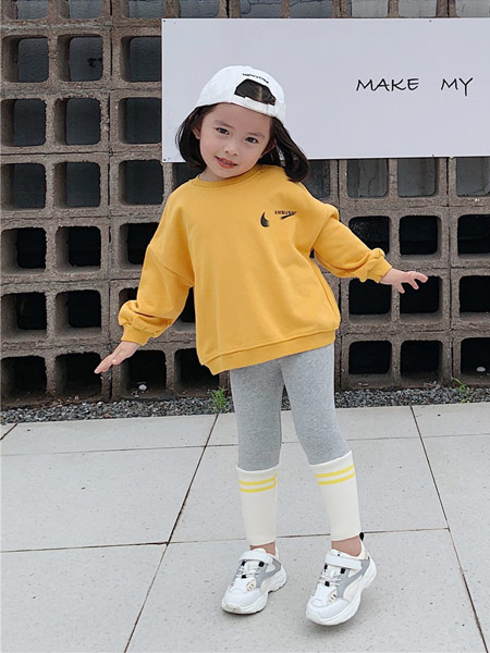 童装品牌2019秋季黄色卫衣