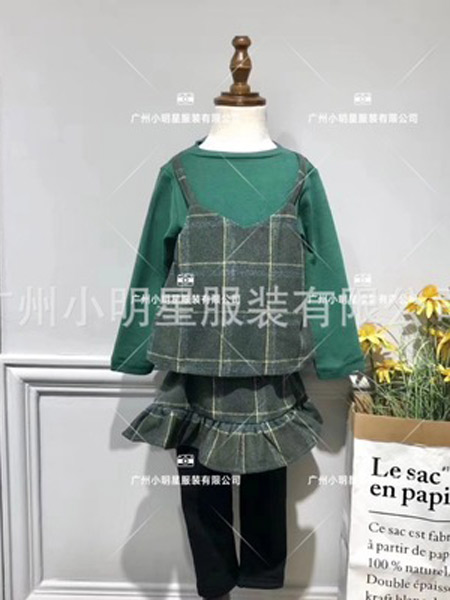 小明星童装品牌2019秋冬时尚背带裙