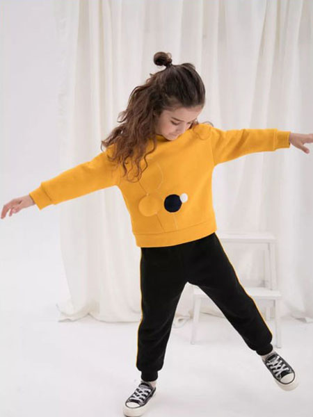 安米莉AMILRIS童装品牌2019秋冬羊毛衫套头衫