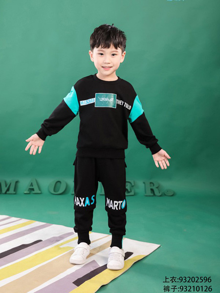Carter’s童装品牌2019秋冬运动打底衫