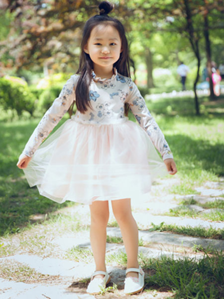 mini petrel童装品牌2020春夏新款长袖印花透纱裙子套装