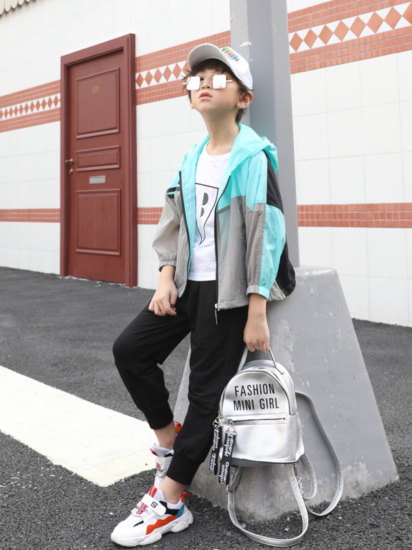 玛玛米雅童装品牌2020春夏新款纯色气质带帽外套