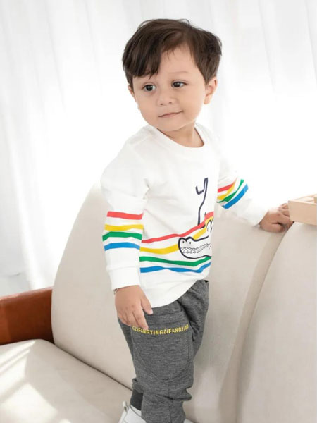婴姿坊yingzifan童装品牌2020春夏新款纯色印花长袖上衣