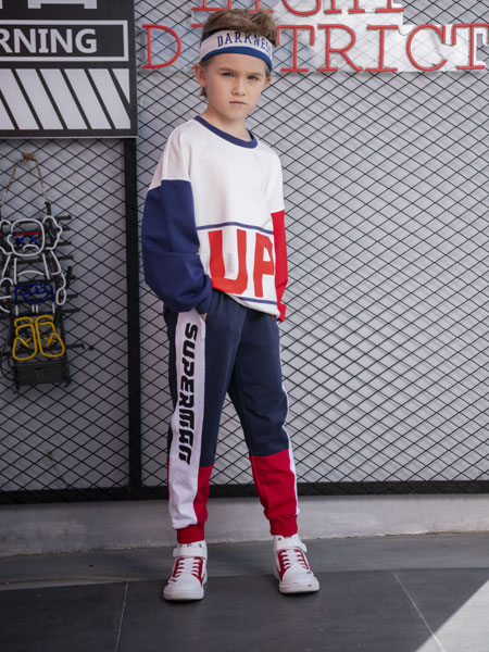 米6童品童装品牌2020春夏新款拼接色印字长袖上衣