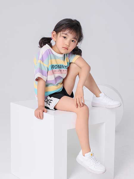 童装品牌2020春夏条纹彩色短袖