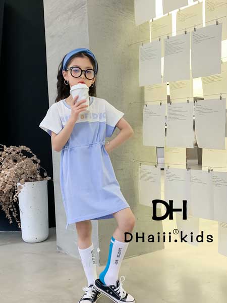 DHAiii.kids品牌2020春夏拼接款长款短袖