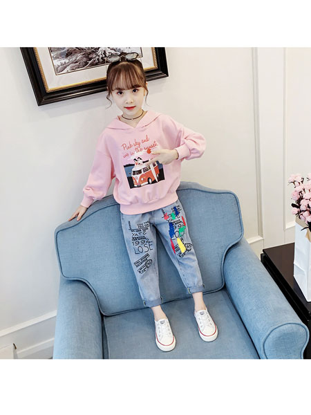 童装品牌2020春夏新款时尚童装儿童套装粉色汽车卫衣套装