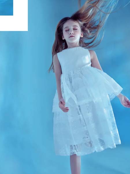 瑞比克童装品牌2020春夏白色连衣裙