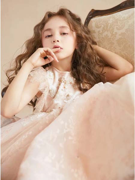 雏鸽童装品牌2020春夏公主裙白色浅粉色