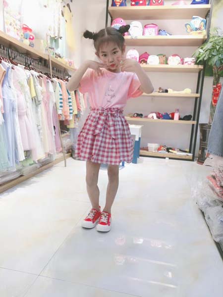 童装品牌2020春夏红色T恤格纹短裙