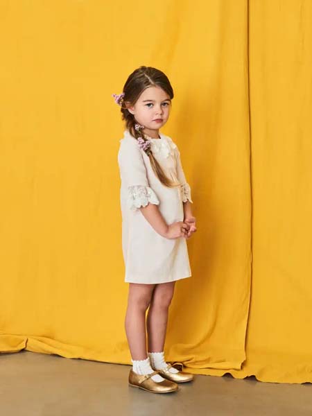 La Coqueta童装品牌2020春夏素白色连衣裙