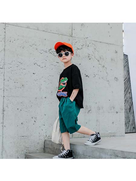 童装品牌2020春夏新款韩版男童胸前恐龙套装 中大童卡通T恤两件套