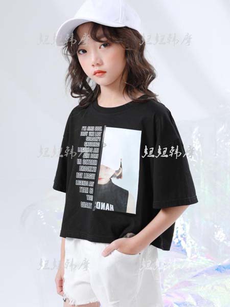 妞妞韩摩NIUNIUHANMO童装品牌2020春夏人脸黑色T恤