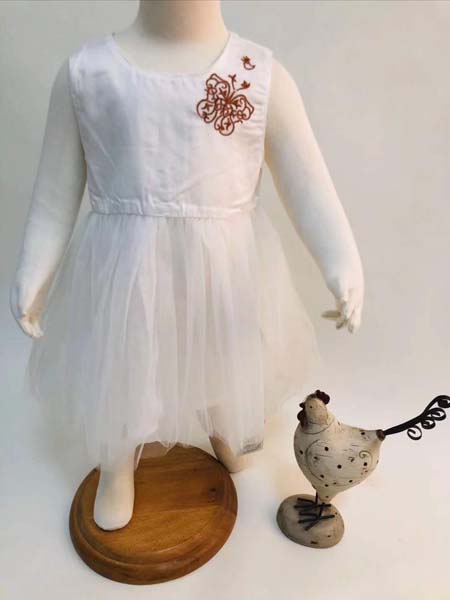 路西米儿品牌2020春夏白色网纱无袖连衣裙