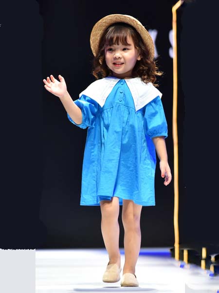 欧卡星童装品牌2020春夏海蓝色荷叶袖连衣裙