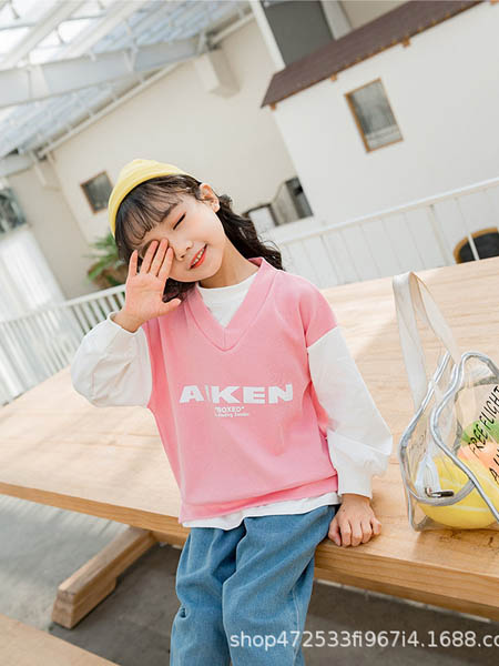 阿宝呗呗童装品牌2020春夏新款童装女童卫衣套头圆加V领灯笼袖假两件绿粉色卫衣上衣