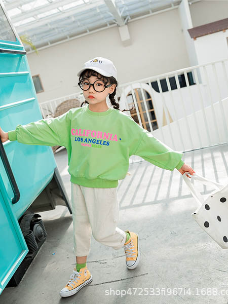 阿宝呗呗童装品牌2020春夏新款童装女童卫衣套头圆领白色粉色灯笼袖卫衣上衣