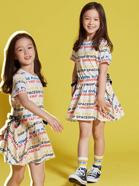 未来之星童装品牌2020春夏字母收腰连衣短裙
