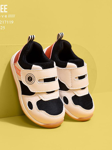 祖奇童鞋品牌2020春夏米黄色运动鞋