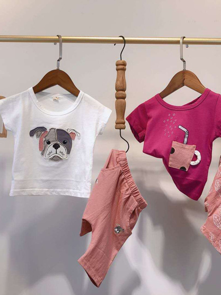 童装品牌2020春夏白色T恤粉色短裤