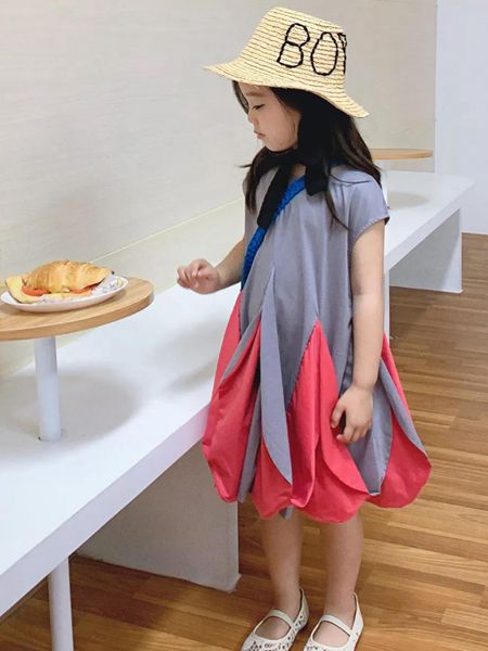 法语，第素童装品牌2020春夏灰色粉色边连衣裙